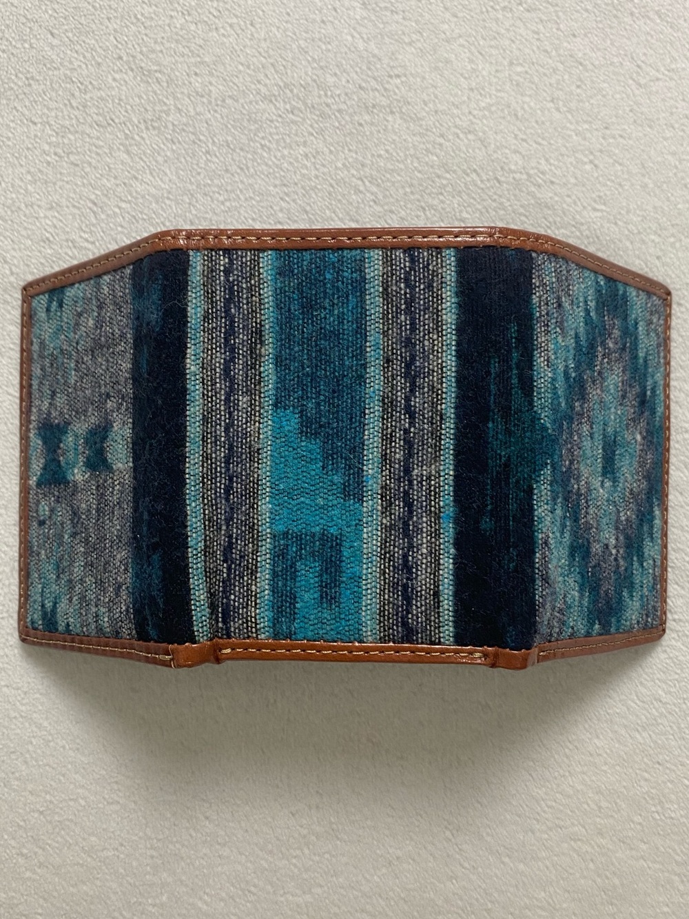 Tony Lama Genuine Leather Boho/Southwest Fabric Pattern Tri Fold Wallet - Picture 4 of 10